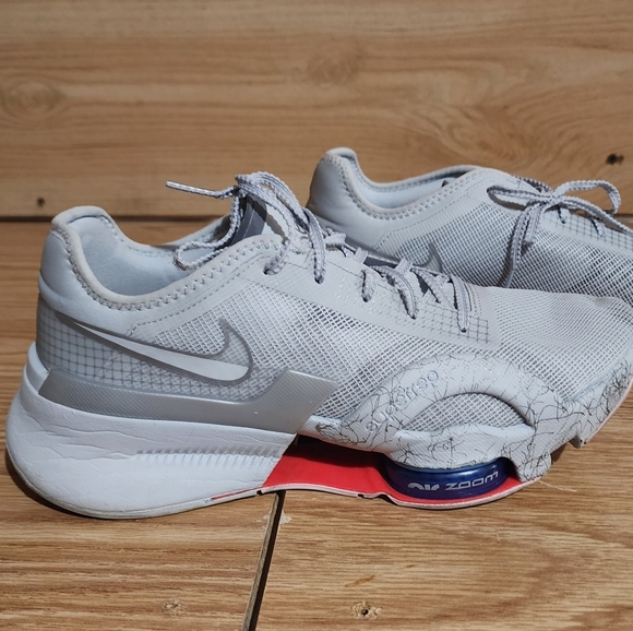 Women's Nike SuperRep size 10 - Picture 2 of 5